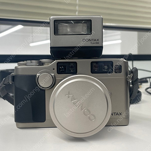 [contax g2] 콘탁스 g2 민트급 (바디 + 46mm + 정품 p 필터 + 정품 메탈 후드 + 정품 스트랩 + TLA200) 판매합니다.