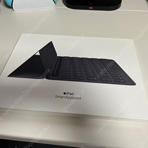 ipad 스마트키보드 판매합니다. 한국어 정발 (ipad Pro 10.5, ipad Air 3세대, iPad 7세대 Smart keyboard)