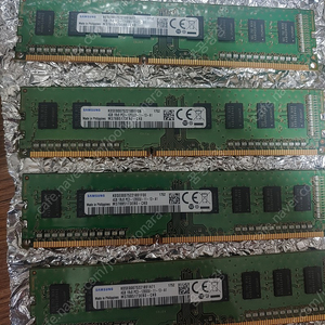 삼성 DDR3 12800(1600) 4GB(4G, 4기가) x 4개 택포3.3만, 2개는 택포1.8만