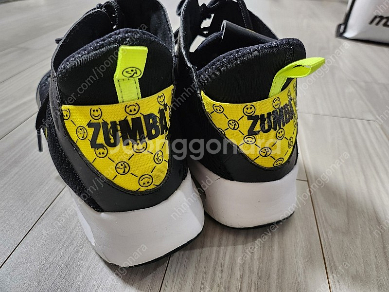 줌바 신발 7사이즈 (240)--1