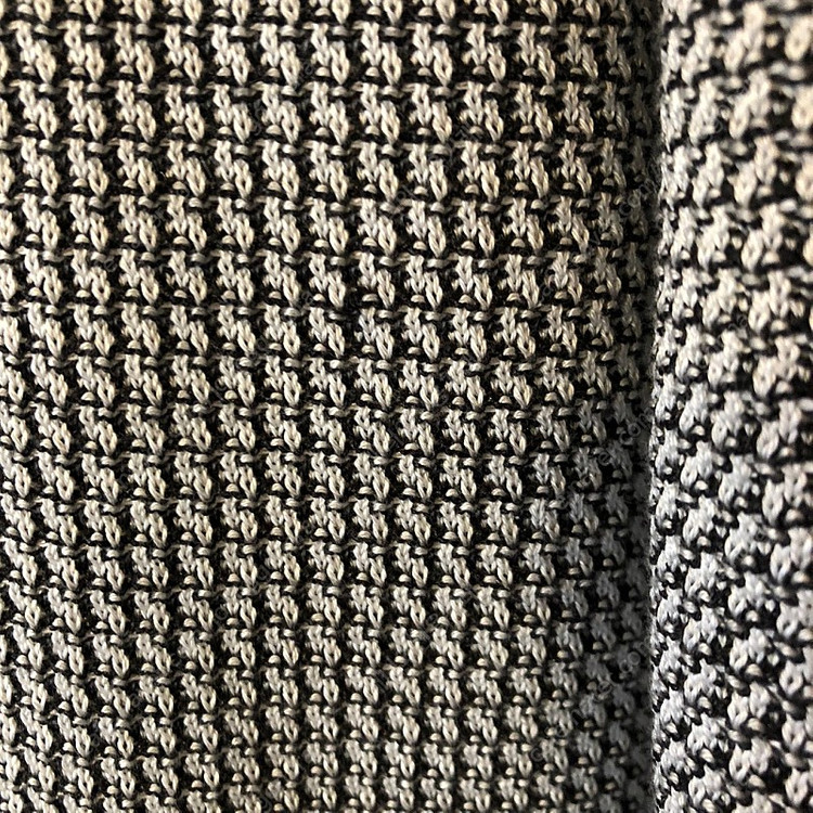 톰포드 컬러블록 패턴 가디건 판매합니다.....샤넬,톰브라운,아크네 이미지