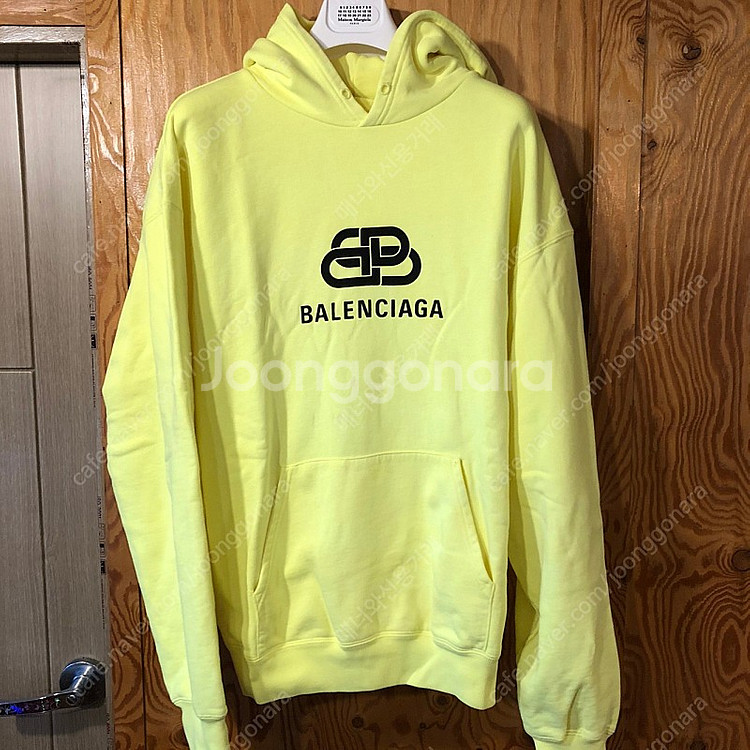 발렌시아가 BB 후드 정품 판매합니다...니트,맨투맨,몽클레어,버버리--1