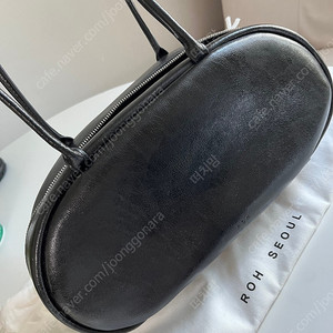 로서울 페블백 미디엄 블랙 (ROH SEOUL Pebble bag Medium black)