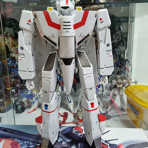 vf-1j 아머드 발키리 팝니다