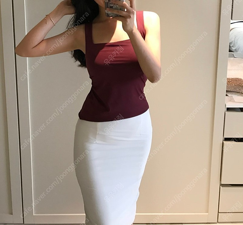 더마농 스퀘어탑 나시 와인 이미지