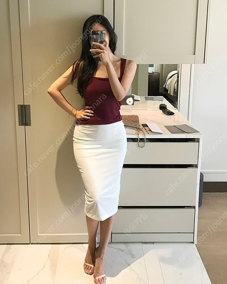 더마농 스퀘어탑 나시 와인 이미지