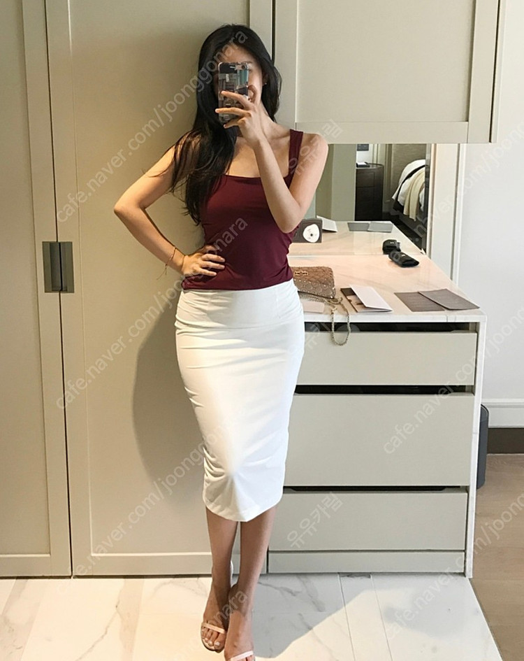 더마농 스퀘어탑 나시 와인 이미지