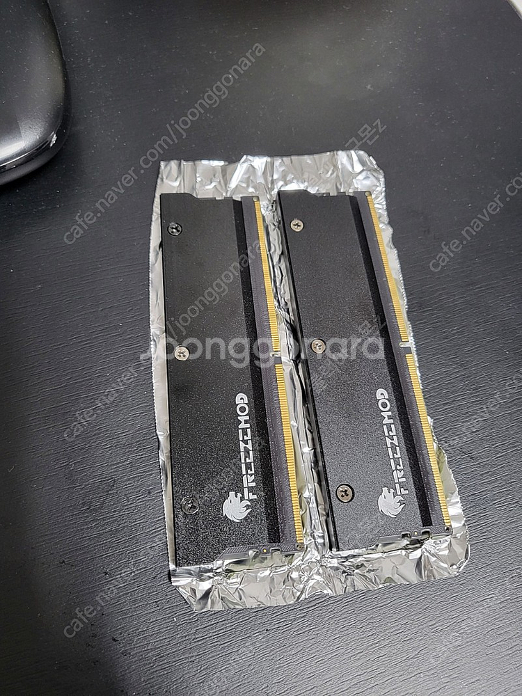 클레브 ddr5 램 4800 (흑금치 m다이) 16x2...--0