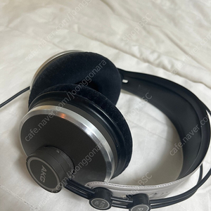 AKG K272 HD 헤드폰 판매