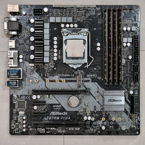 ﻿i7-8700k CPU / Z370M 보드 / DDR4 32G 램 일괄 30만원﻿