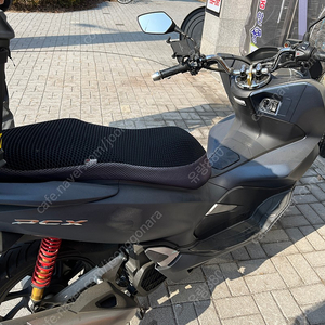 Pcx 125 20년식 짧은키로수 판매합니다