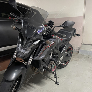 혼다 CB650f 미들급 스포츠 네이키드 판매합니다.