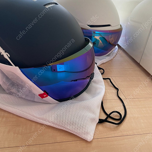 아토믹 스키 헬멧 고글 일체형 바이저 성인 블랙 화이트 새상품