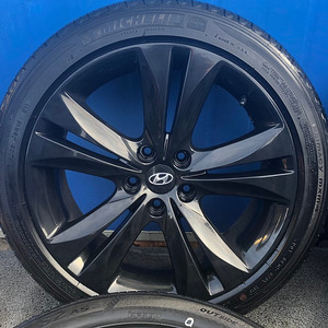 제네시스쿠페 18인치 흠집없는 블랙 휠타이어 225/45R18 245/45R18