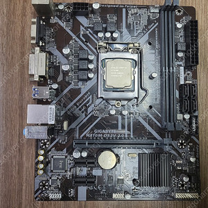 CPU 9400F (기쿨X), 메인보드 기가바이트 H310M, 메모리 삼성 C다이 2666 8X2