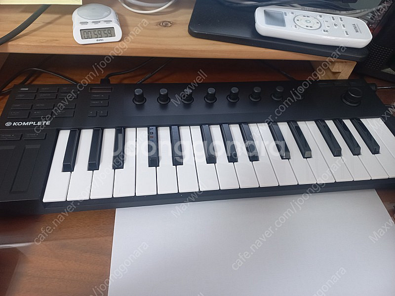 NI KOMPLETE KONTROL M32 마스터 키보...--0