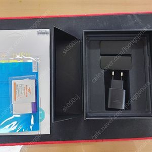 폴드 2 판매합니다.