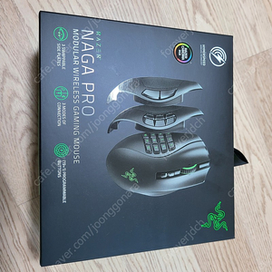 Razer Naga pro 마우스 단순개봉제품 배송비 포함 13만원에 판매합니다