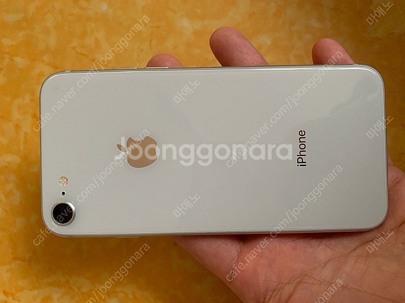 아이폰8 64gb 화이트--4
