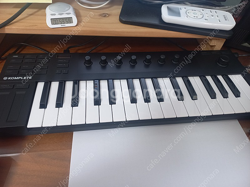 NI KOMPLETE KONTROL M32 마스터 키보...--0