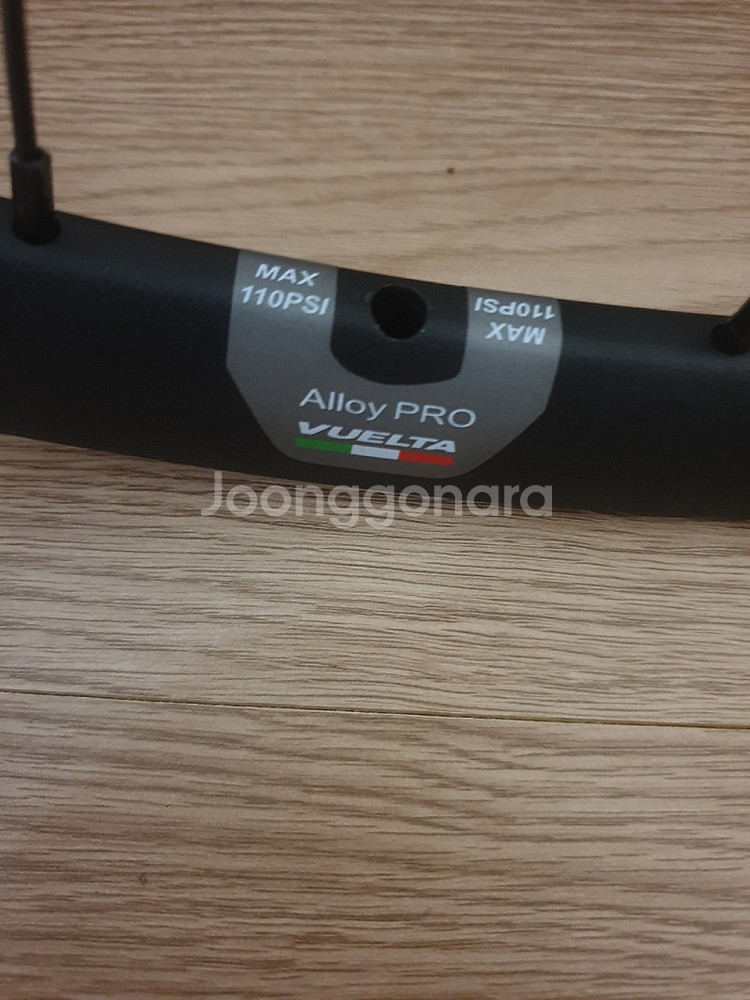 뷰엘타 R25 Comp DB 디스크 휠셋 닻휠 팝니다(...--3