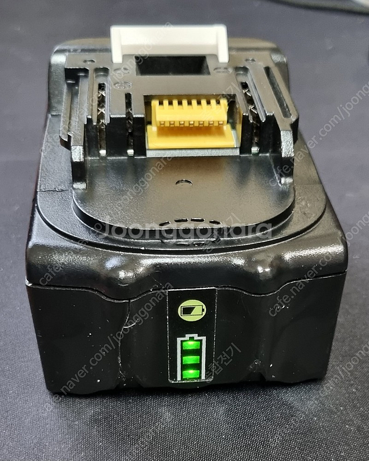 마끼다 호환 배터리 6a 18v 팝니다--1