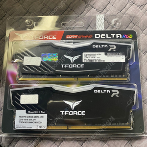 팀그룹(TeamGroup) DDR4-3200 8GBx2 16GB RGB 블랙 팝니다