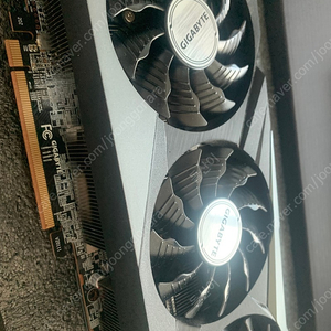 기가바이트 라데온 rx6800