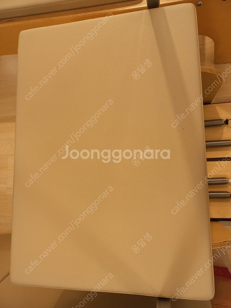 이브필라테스 캐포머,체어,바렐을 2세트를 판매합니다.--3