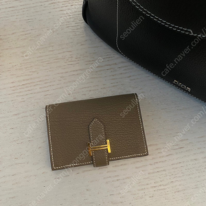 Hermes Bearn Card Holder 에르메스 베안 카드지갑. (미조레가죽-에토프/메탈금장)