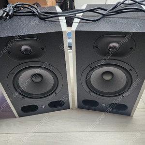 판매) Focal Alpha 65 White