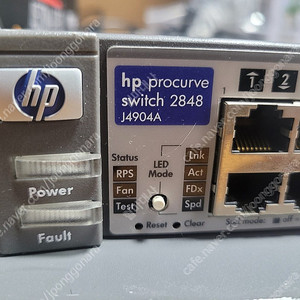 HP Switch 2848 J4904A 허브 팝니다. 택포 박스X