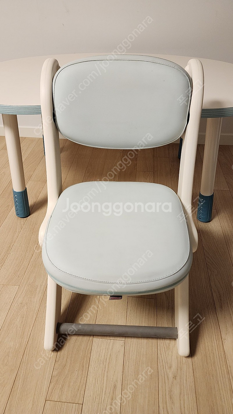 일룸 피넛 1200 일반책상과 피코의자 중고 판매합니다--6