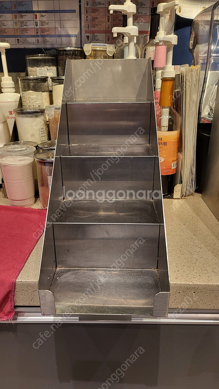 파우더, 시럽 거치대 판매합니다(이디야)--0