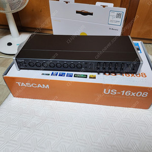 Tascam us 16x08 판매합니다 25만