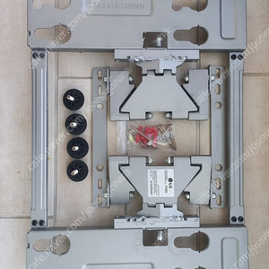 LG정품 TV 벽걸이 브라켓 판매합니다 모델명 OTW420A