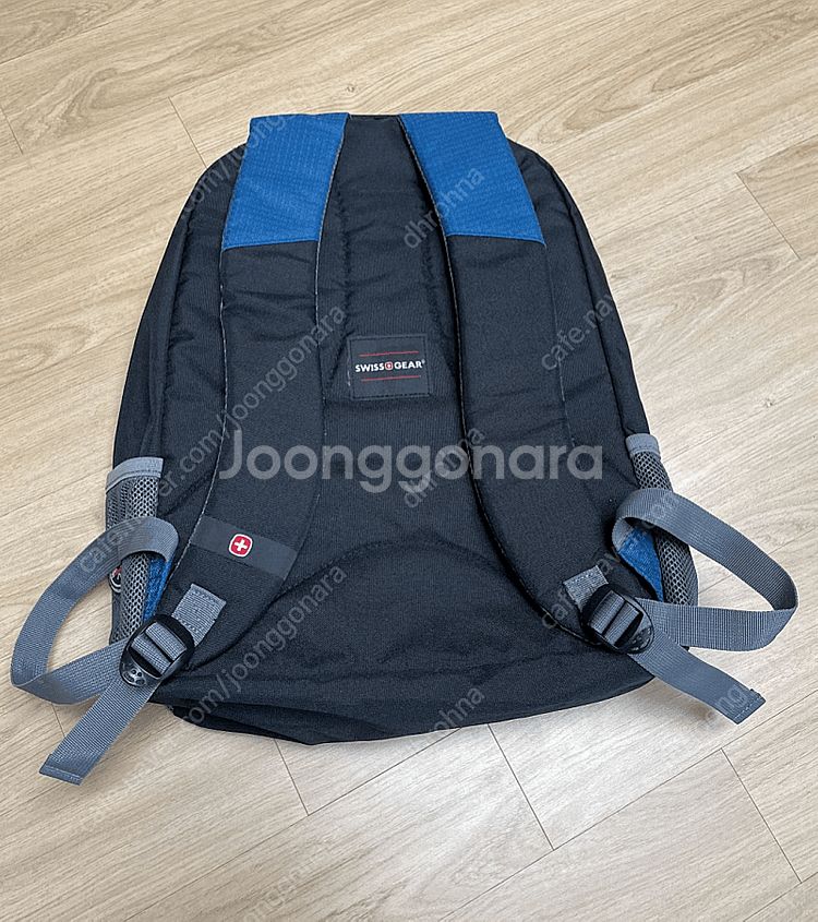 스위스기어 SWISSGEAR 백팩 노트북가방 팝니다.--2