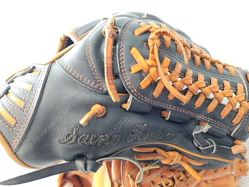 미즈노 프로 오더 슈프림 내야 11.75 팝니다.--9