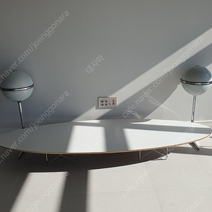 허먼밀러 임스테이블 서핑보드 테이블 hermanmiller Eames table