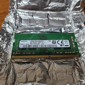 삼성 노트북 램 ddr4 8G 2666 1개 팝니다