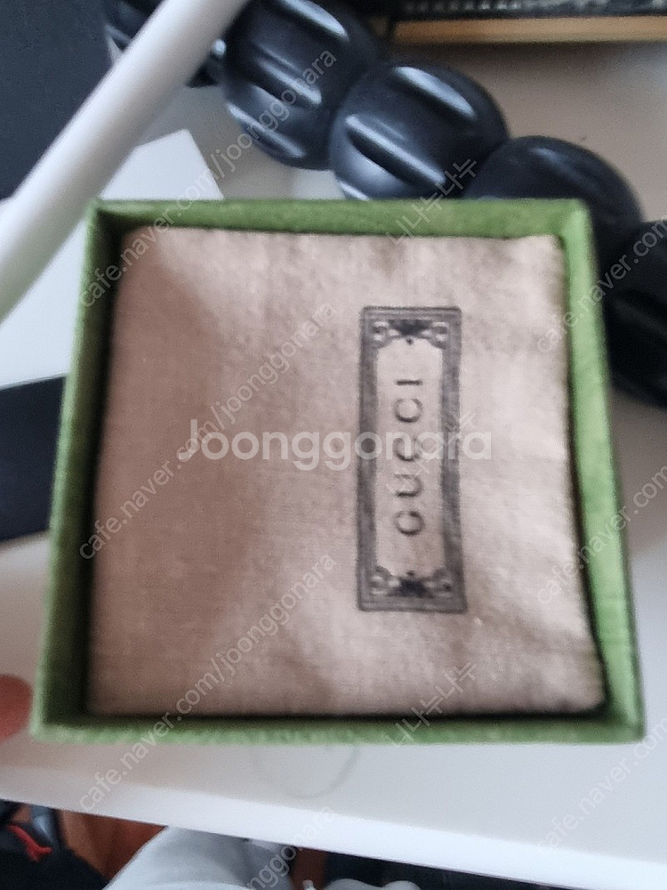 구찌 인터로킹 g 실버 팔찌--1