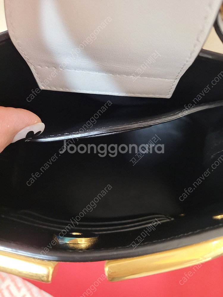 발렌티노 손예진 수퍼비 버킷백--6
