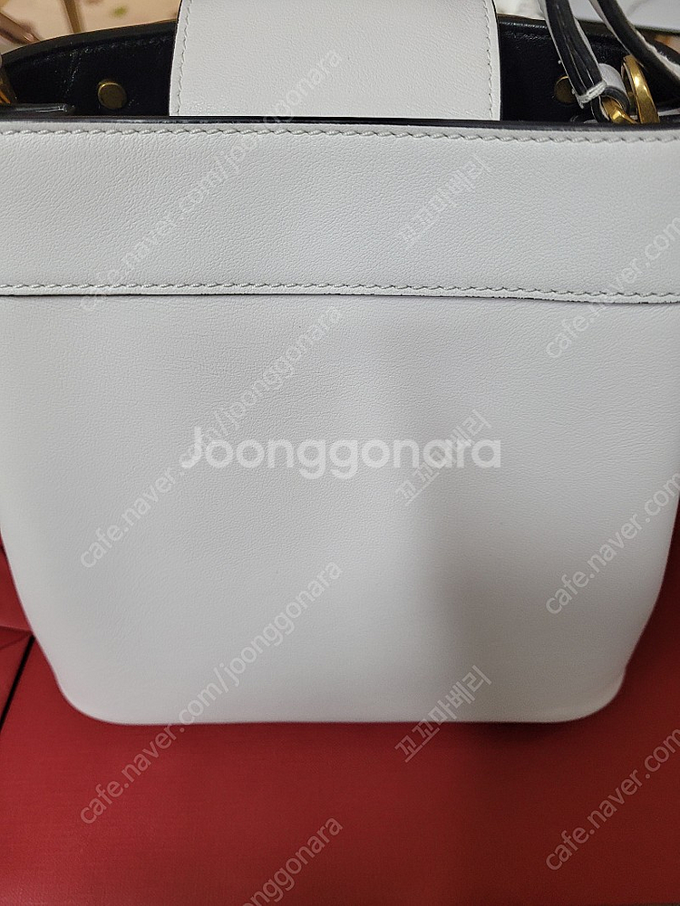 발렌티노 손예진 수퍼비 버킷백--8