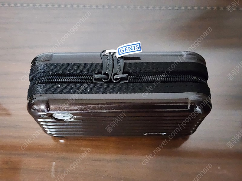 리모와 여행용 파우치 이미지