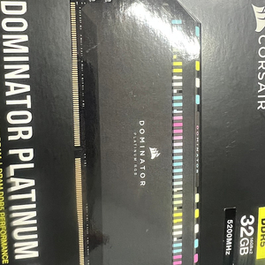 CORSAIR DDR5-5200MHz 도미네이터 플래티넘 RGB 32GB(2 x 16GB)