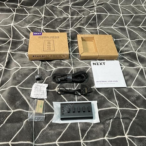 NZXT USB Hub Gen 3 확장허브 팝니다