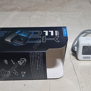 고프로 11 히어로 블랙 및 악세서리 + 케이스 판매합니다.