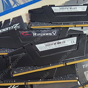 DDR4 PC4-25600 RipJaws 립죠스 V 16GB