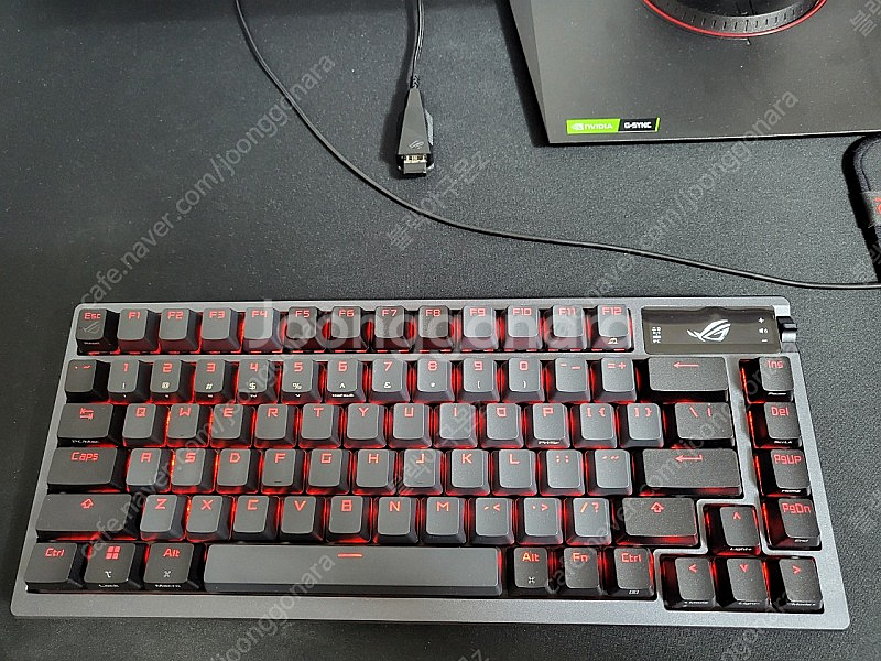 asus rog azoth 갈축 판매합니다.--0