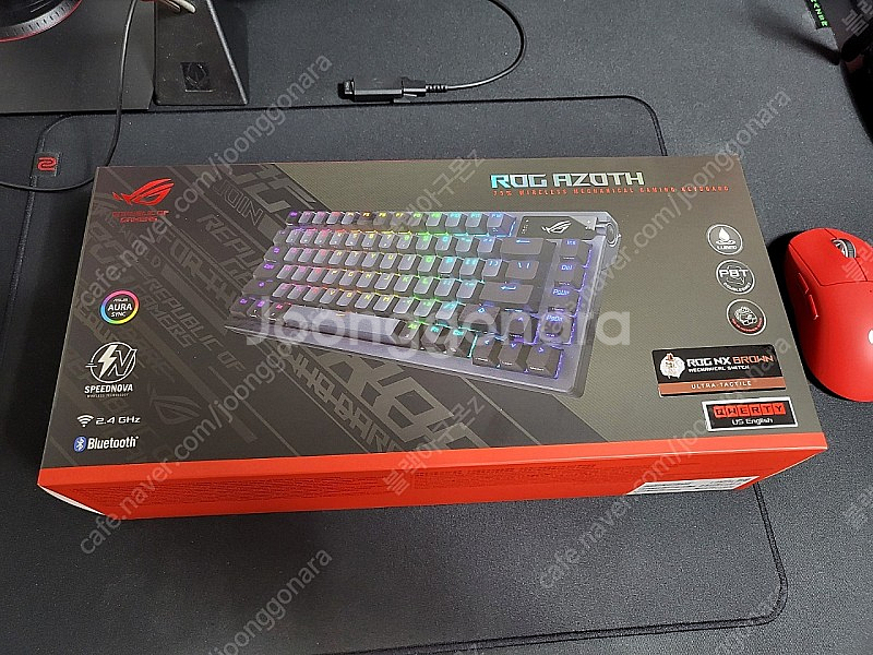asus rog azoth 갈축 판매합니다.--1